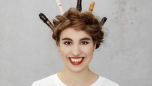 La giovane flautista olandese Lucie Horsch impegnata nel The Frans Brüggen Project